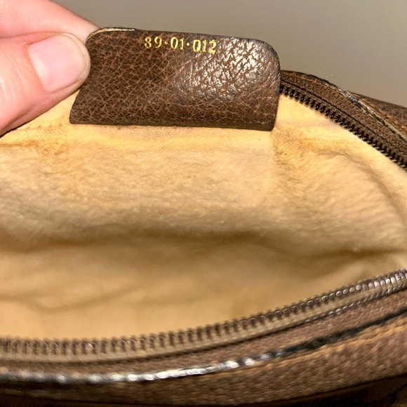 Gucci Coated Canvas Sherry
Line Pouch / Toiletry Bag Vintage and Perfect! - Picture 12 of 12